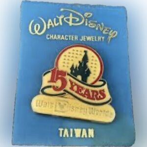 Vintage Walt Disney World 15th Anniversary Pin